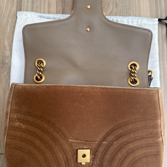 Gucci Velvet GG Marmont! - Picture 6 of 14